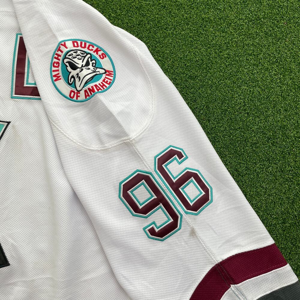 Vintage Mighty Ducks of Anaheim Charlie Conway #96 NHL Ice Hockey Jersey Sz XL - Picture 5 of 10
